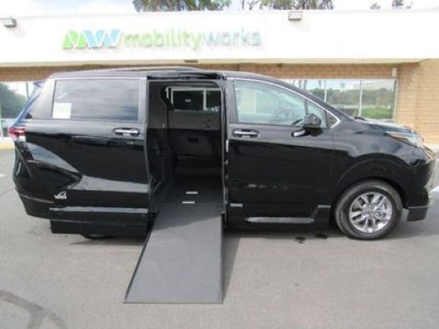 2023 Toyota Sienna