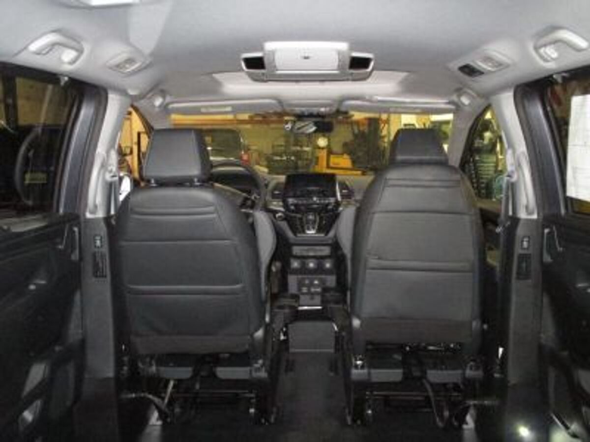 2021 Honda Odyssey Touring - Photo 10