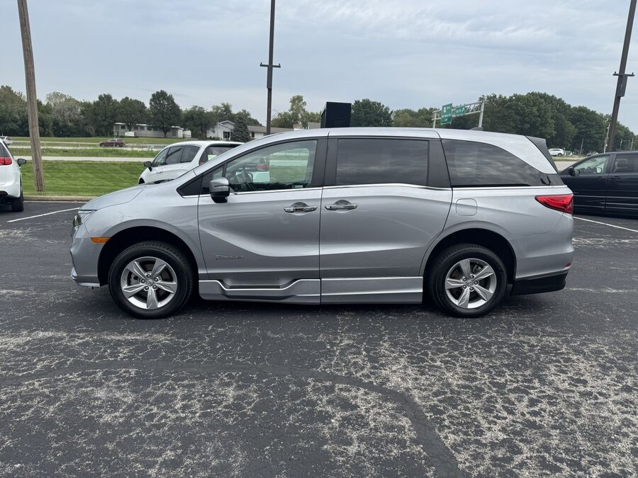 2019 Honda Odyssey EX-L - Photo 9