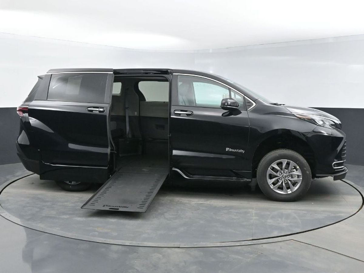 2024 Toyota Sienna