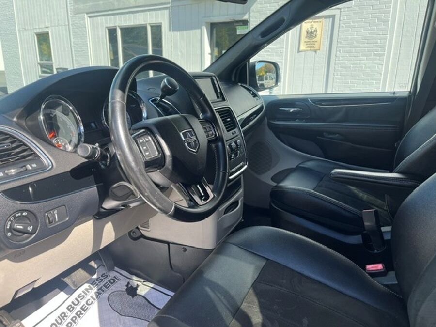 2019 Dodge Grand Caravan SXT - Photo 13