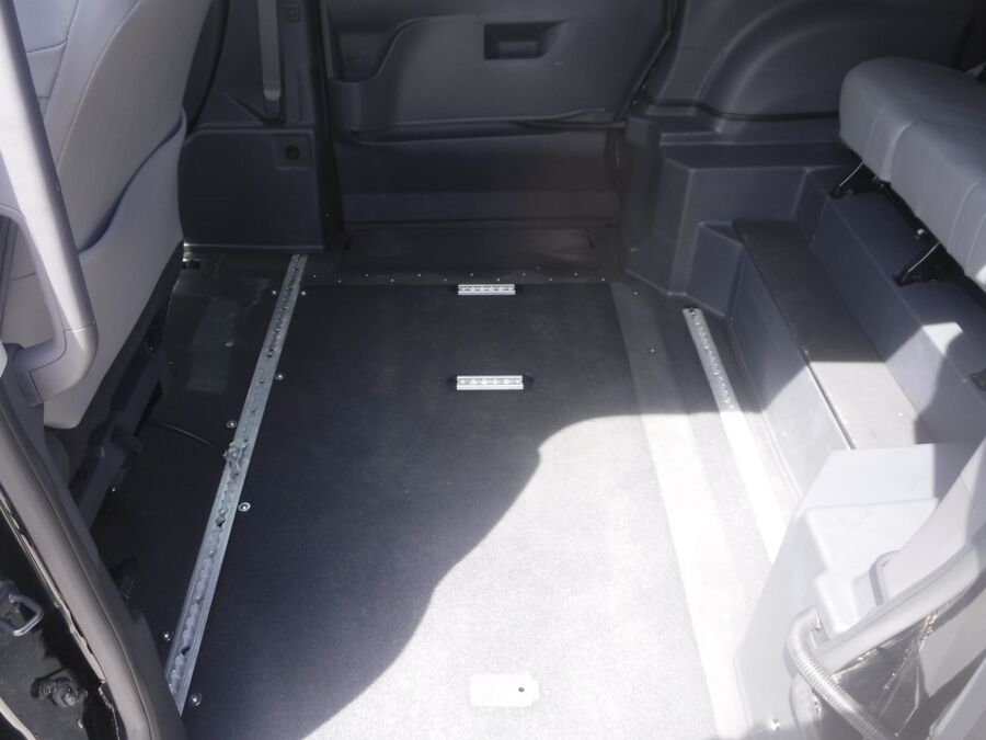 2023 Toyota Sienna XLE - Photo 19