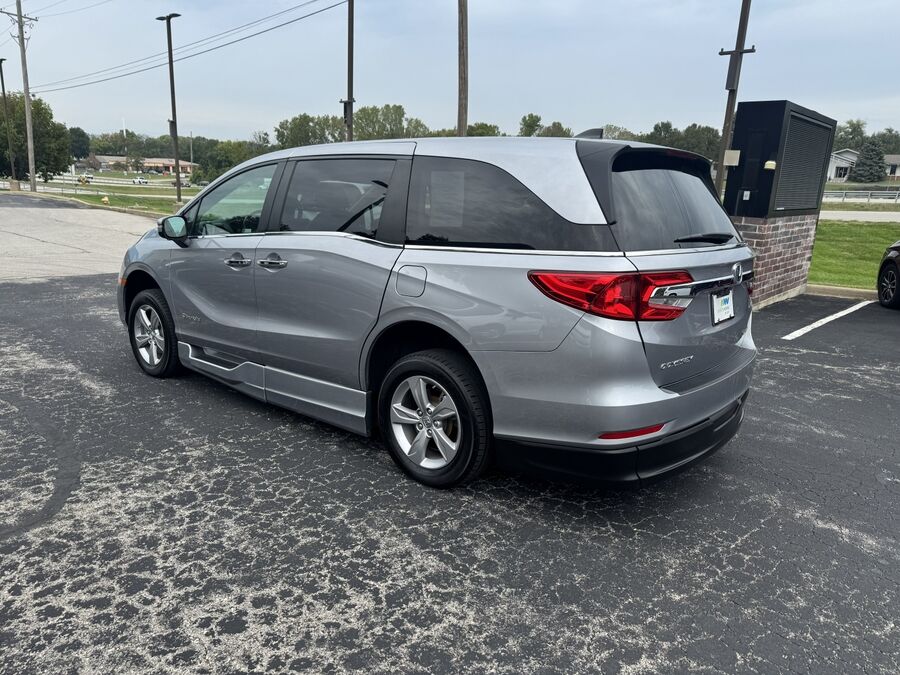 2019 Honda Odyssey EX-L - Photo 10
