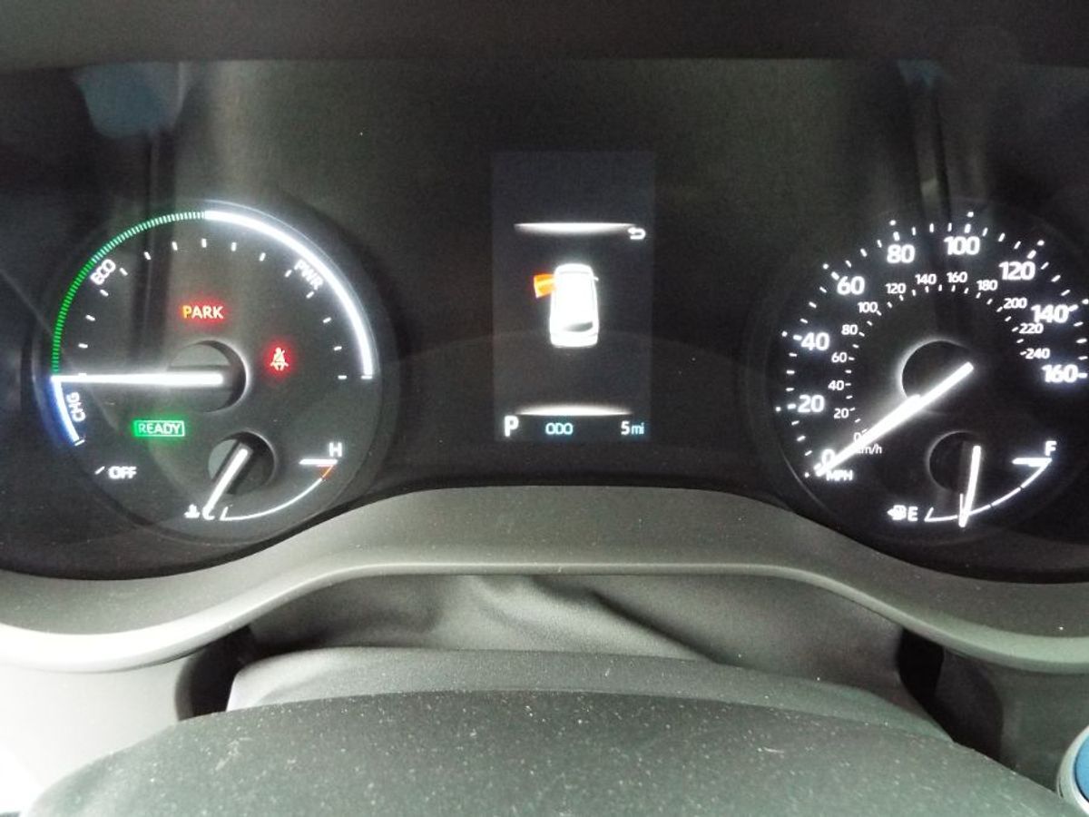 2024 Toyota Sienna XLE - Photo 13