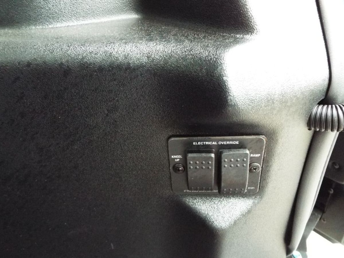 2024 Toyota Sienna XLE - Photo 27