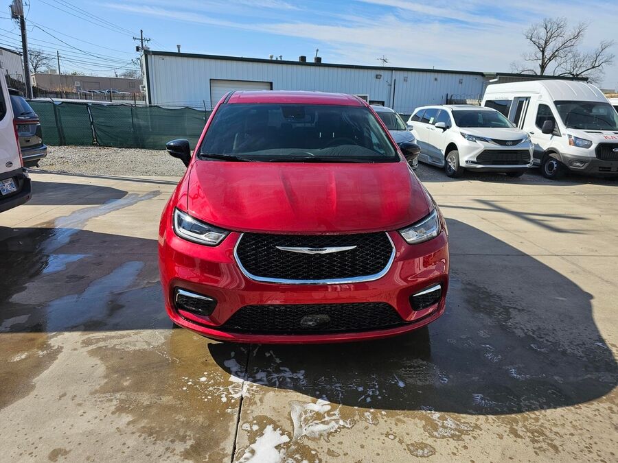 2026 Chrysler Pacifica