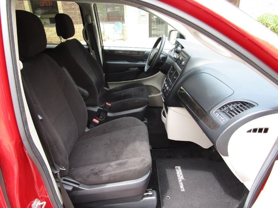 2012 Dodge Grand Caravan SXT - Photo 9