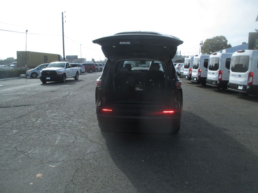 2021 Toyota Sienna XLE - Photo 11