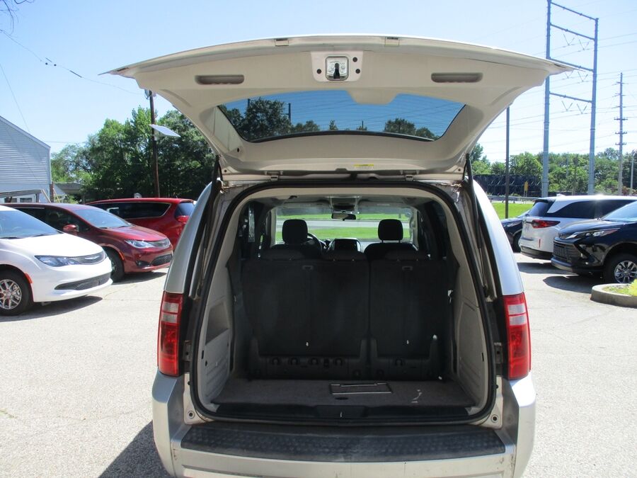 2010 Dodge Grand Caravan SXT - Photo 10