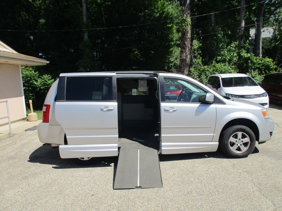 2010 Dodge Grand Caravan SXT - Photo 11