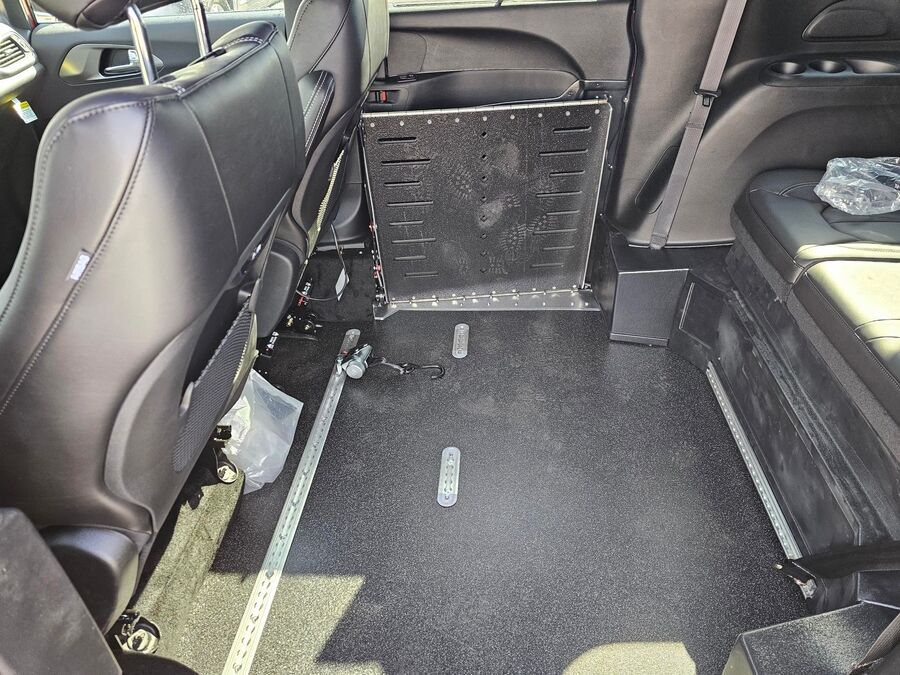 2026 Chrysler Pacifica Select - Photo 8