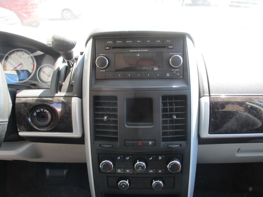 2010 Dodge Grand Caravan SXT - Photo 9