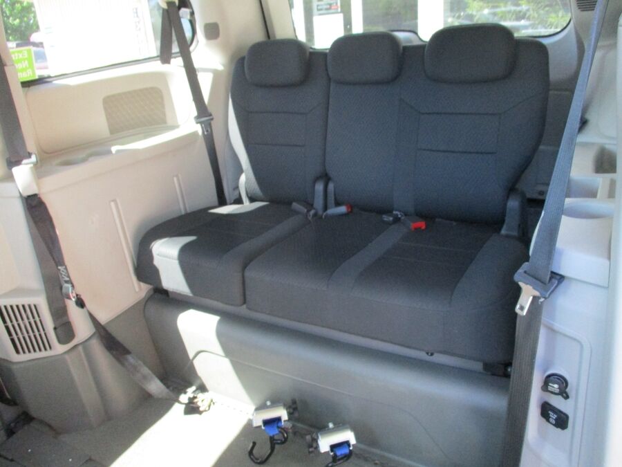 2010 Dodge Grand Caravan SXT - Photo 7