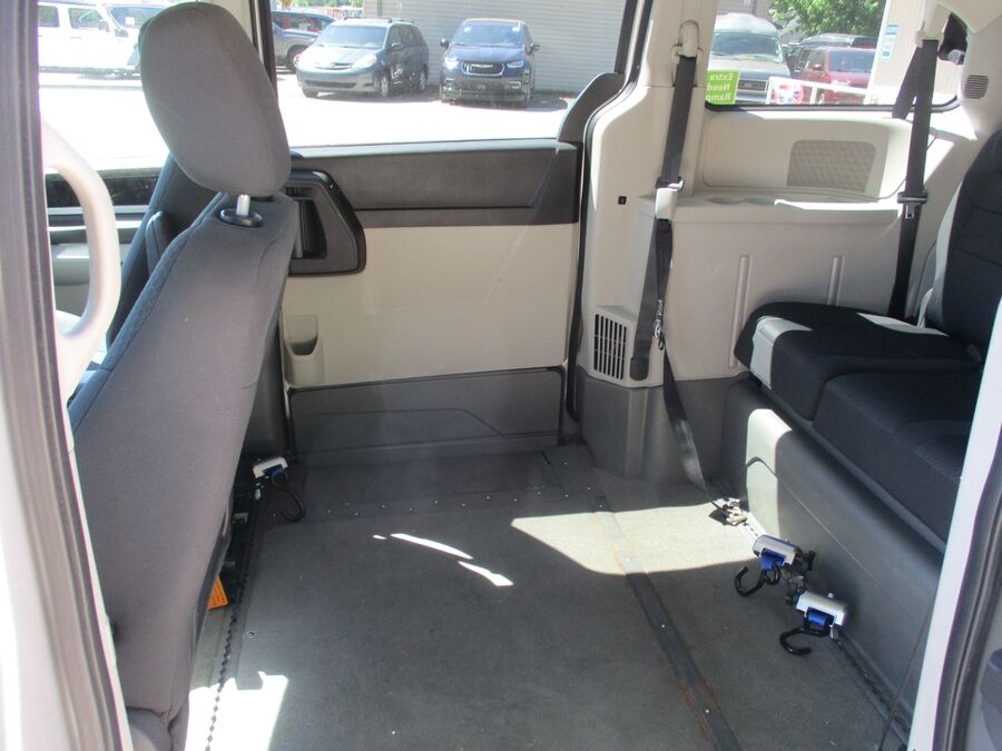 2010 Dodge Grand Caravan SXT - Photo 6