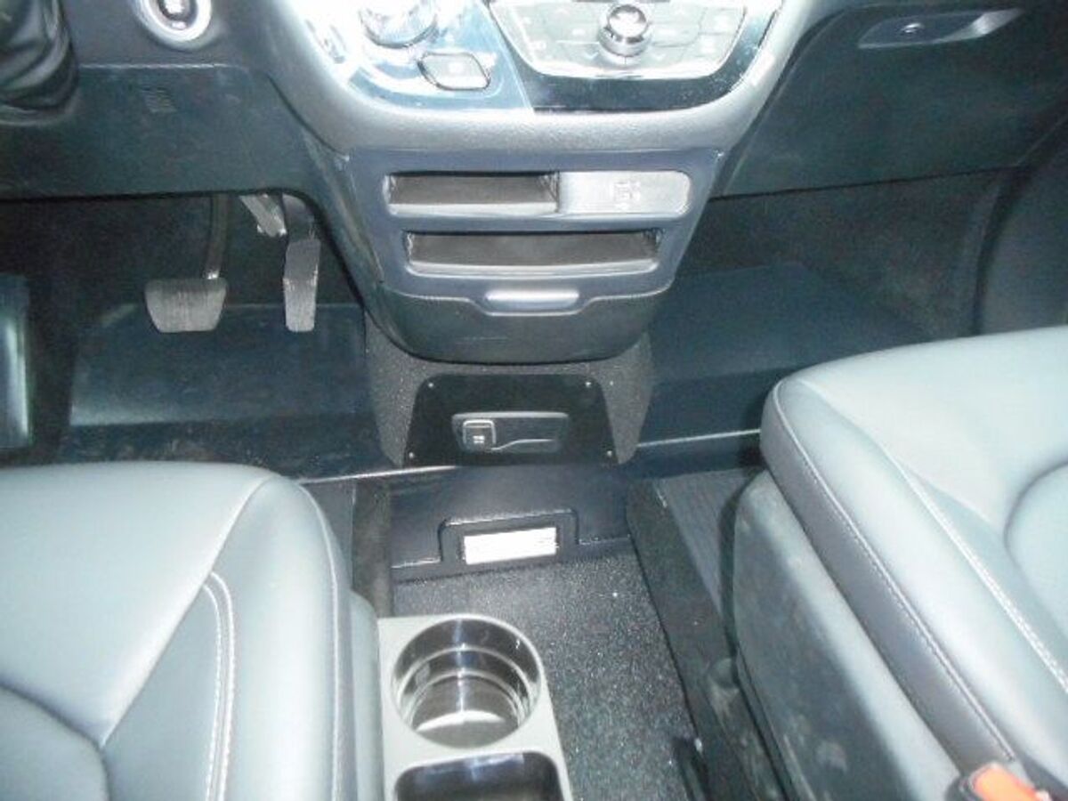 2026 Chrysler Pacifica Select - Photo 12