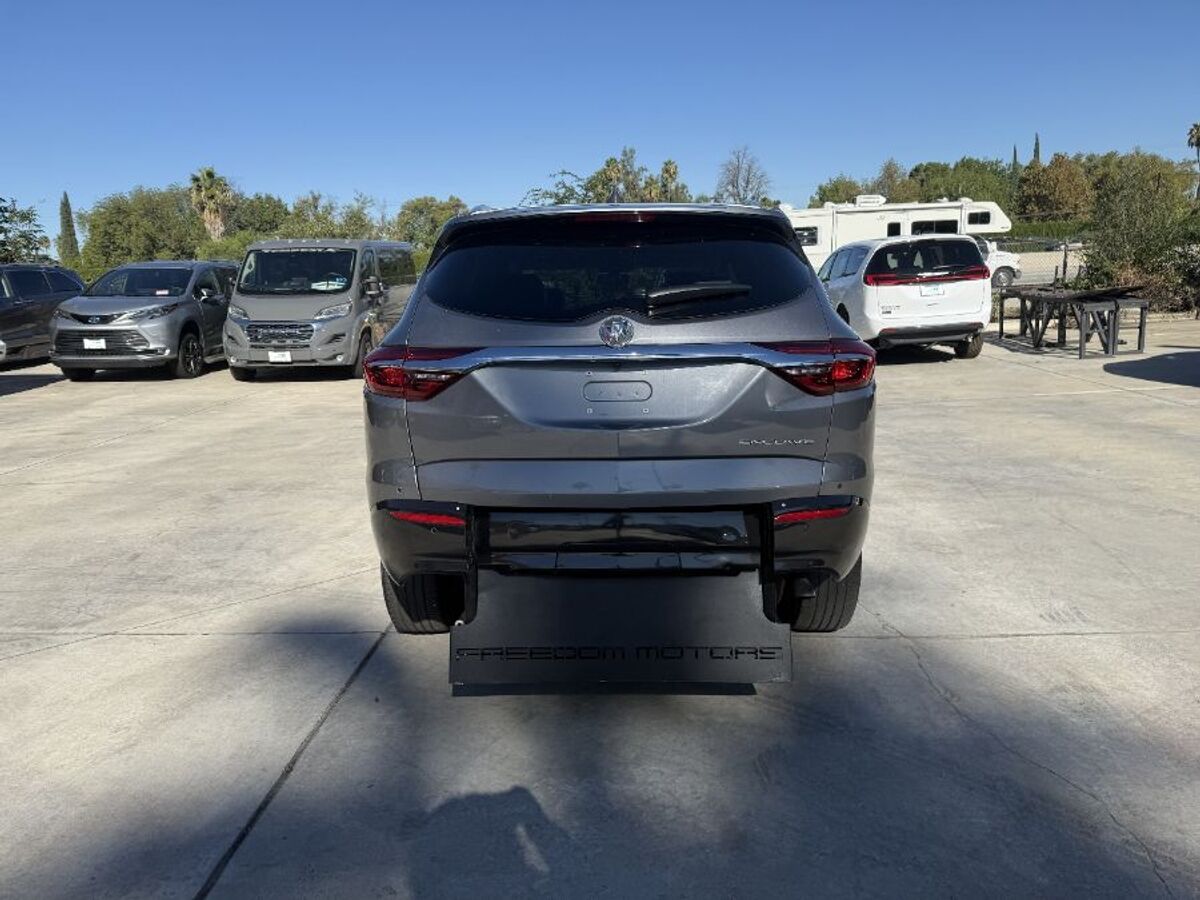 2019 Buick Enclave Essence - Photo 3