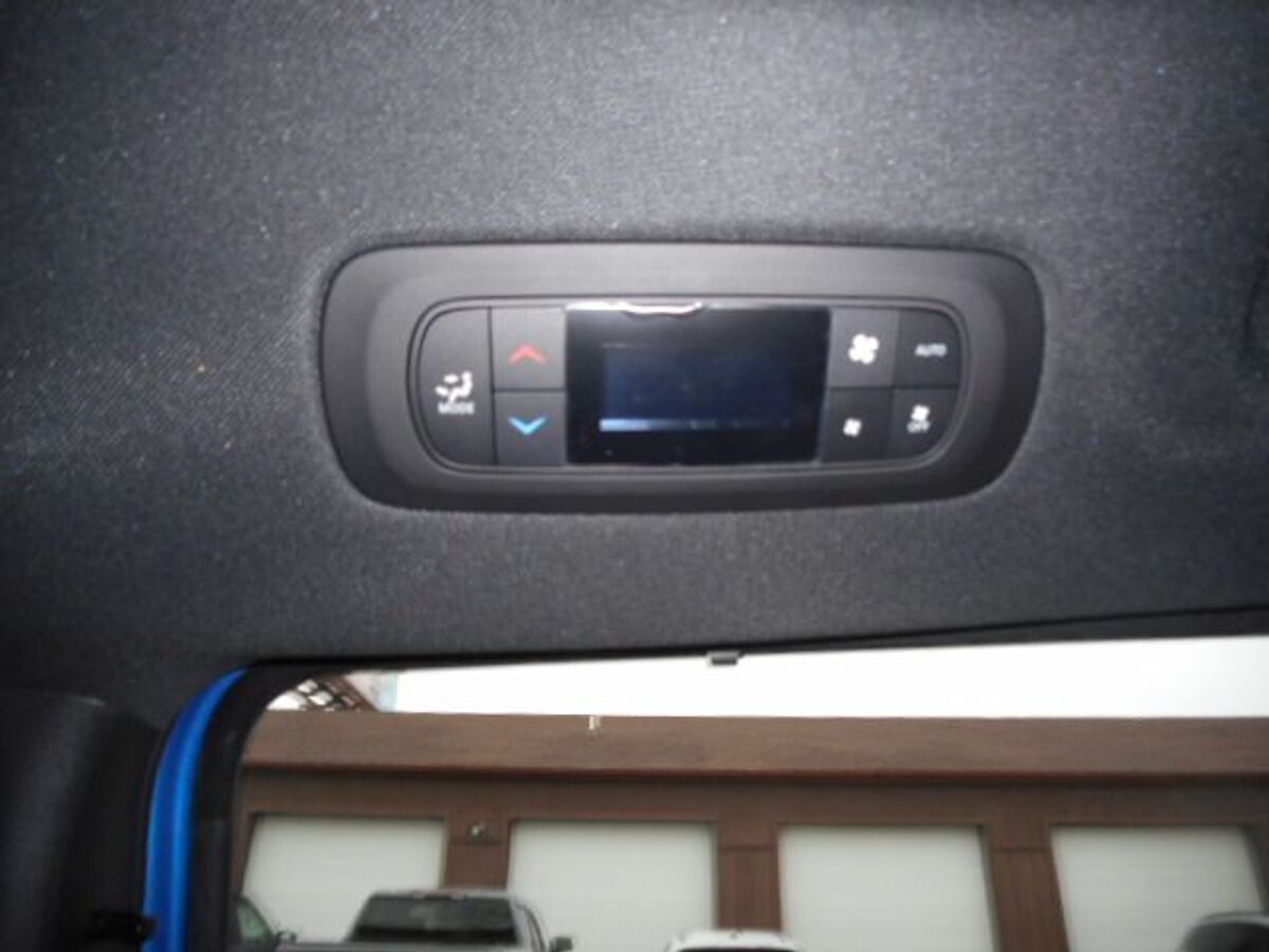 2026 Chrysler Pacifica Select - Photo 16