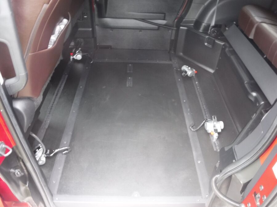 2024 Toyota Sienna Platinum - Photo 20