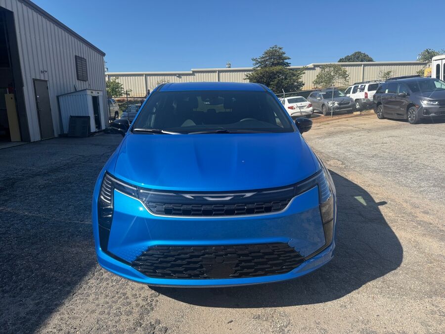 2027 Chrysler Pacifica Select - Photo 2