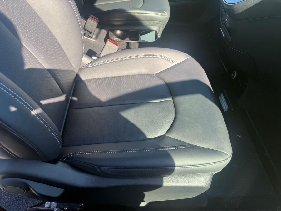 2027 Chrysler Pacifica Select - Photo 10