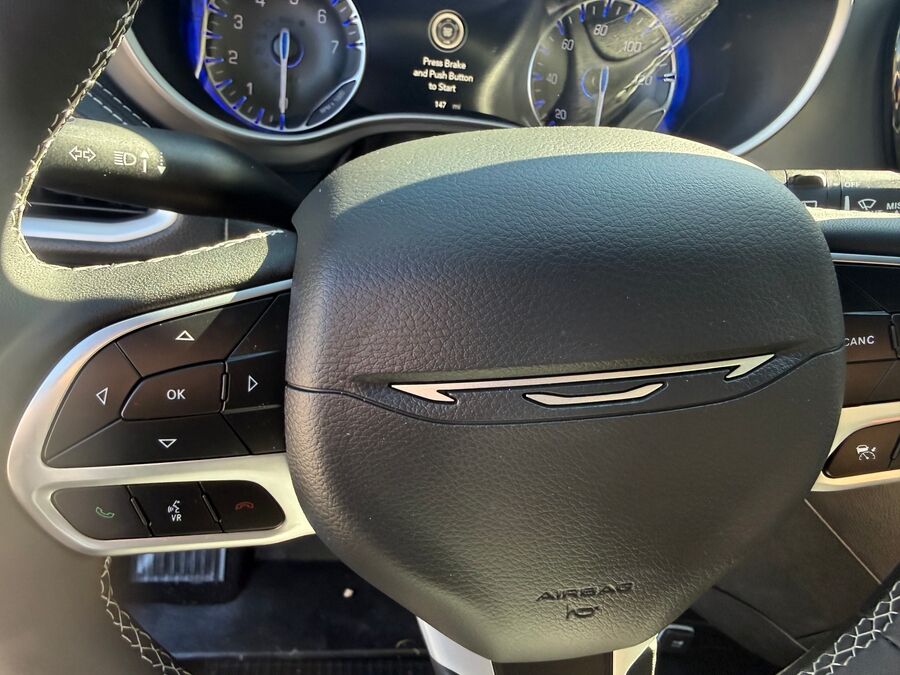 2027 Chrysler Pacifica Select - Photo 5