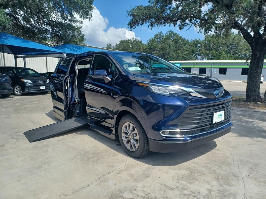 2022 Toyota Sienna