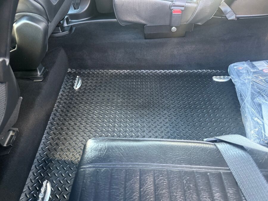 2027 Chrysler Voyager LX - Photo 8