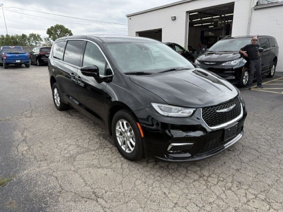 2026 Chrysler Pacifica