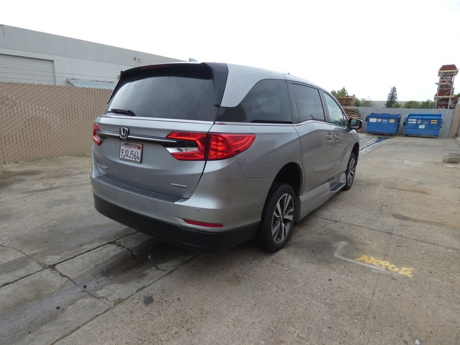 2023 Honda Odyssey Touring - Photo 15