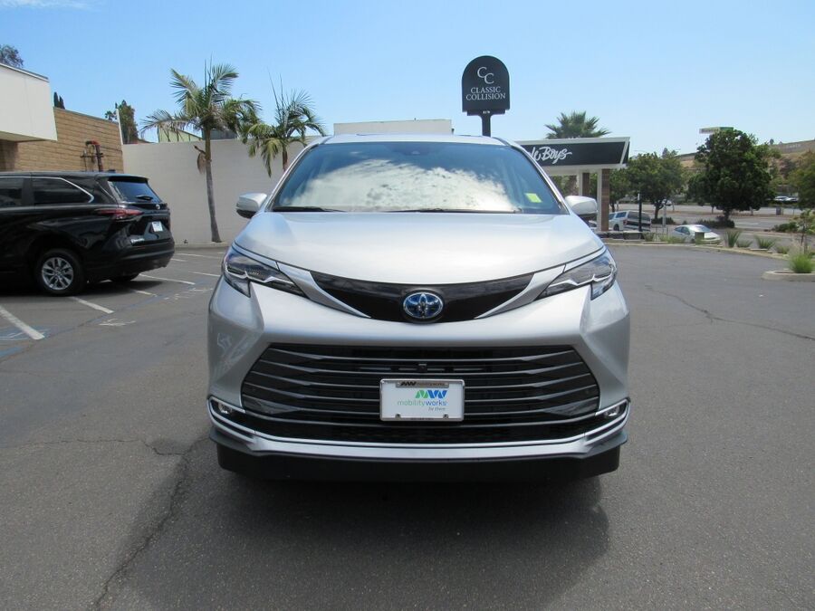 2024 Toyota Sienna