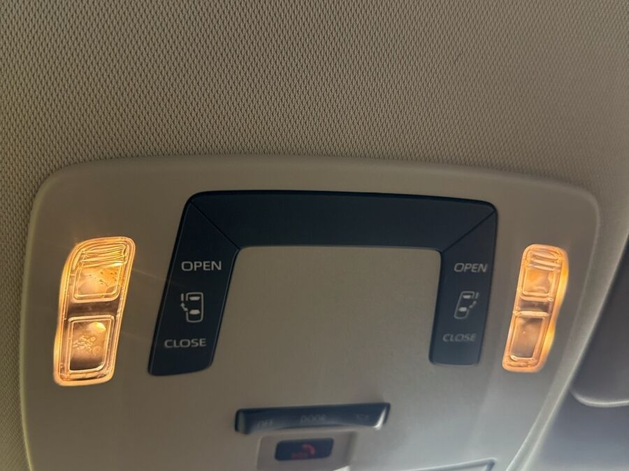 2022 Toyota Sienna LE - Photo 16