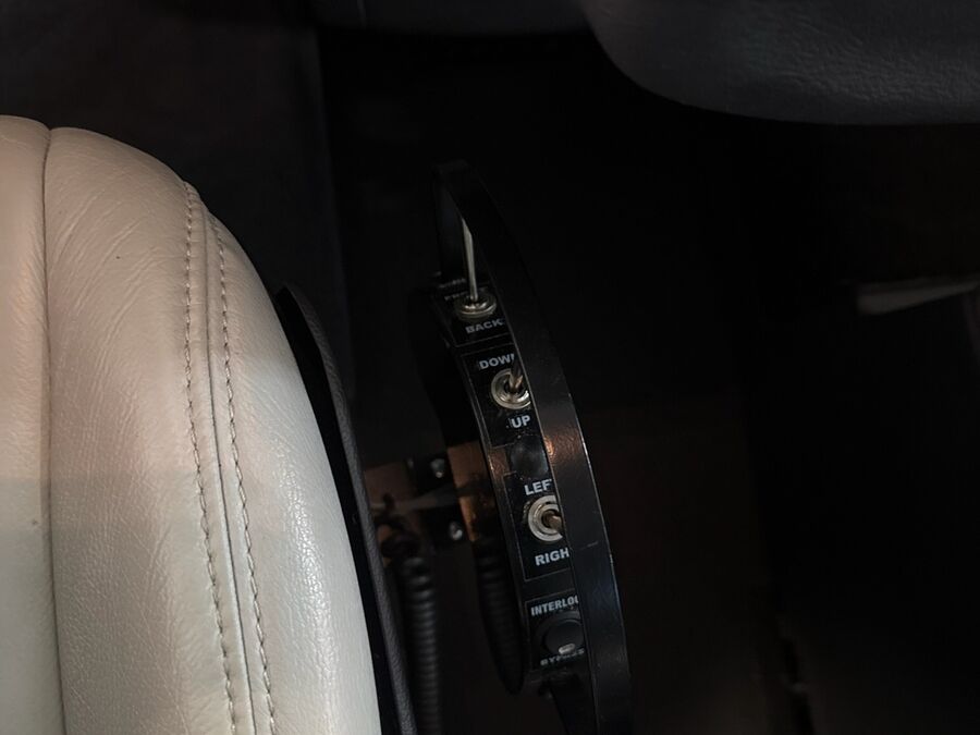 2022 Toyota Sienna LE - Photo 19