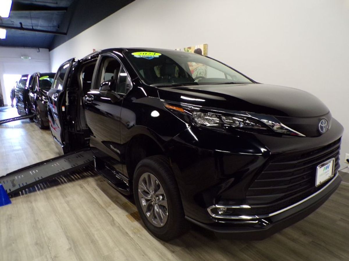 2024 Toyota Sienna