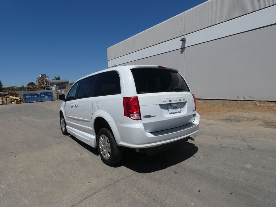 2014 Dodge Grand Caravan SE - Photo 14
