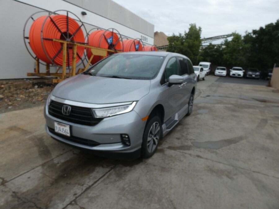 2023 Honda Odyssey Touring - Photo 11