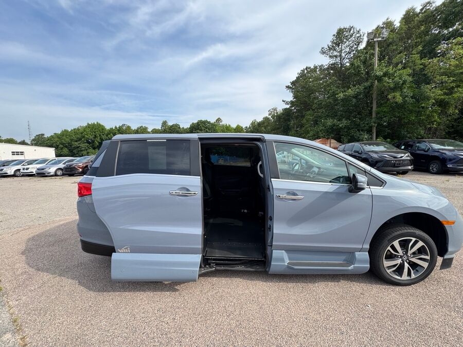 2023 Honda Odyssey Touring - Photo 8