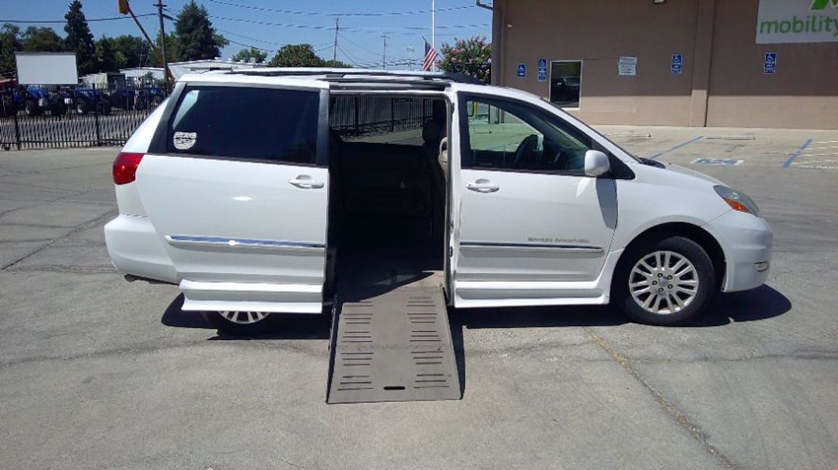 2008 Toyota Sienna