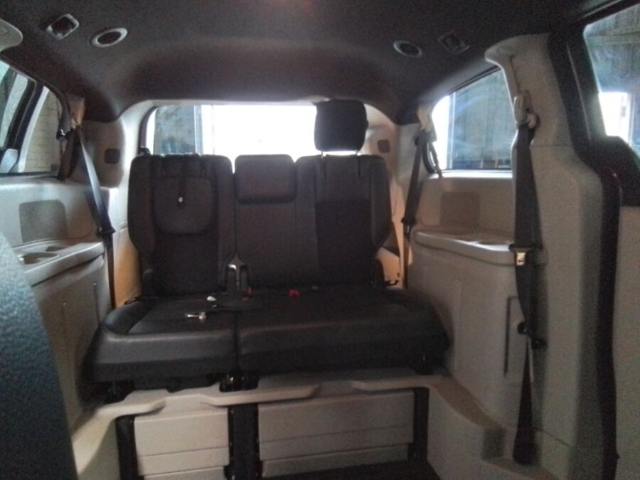 2017 Dodge Grand Caravan SXT - Photo 17