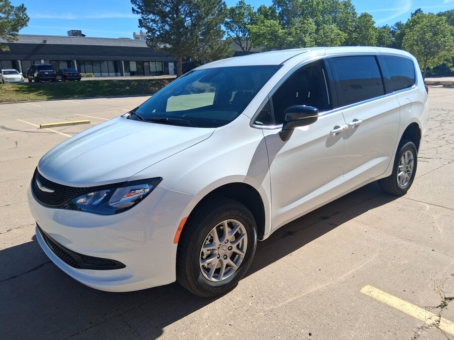 2026 Chrysler Voyager LX - Photo 19