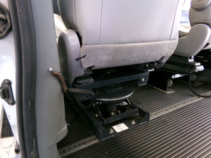 2015 Toyota Sienna XLE - Photo 12