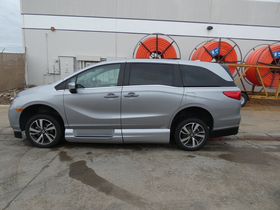 2023 Honda Odyssey Touring - Photo 19