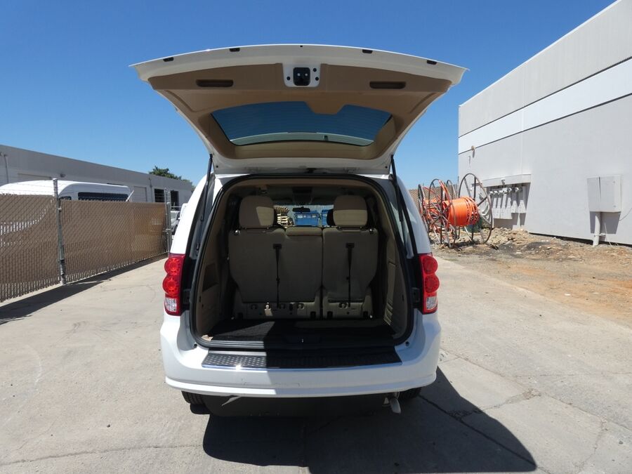 2014 Dodge Grand Caravan SE - Photo 7