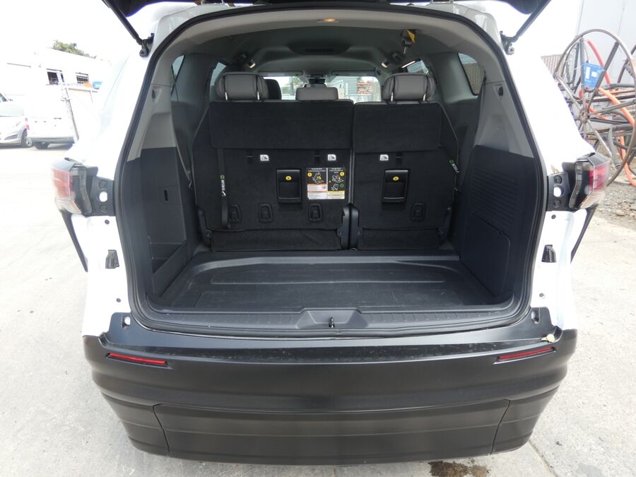 2022 Toyota Sienna LE - Photo 17