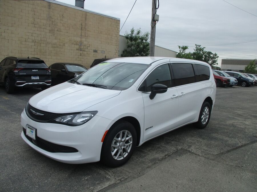 2026 Chrysler Voyager