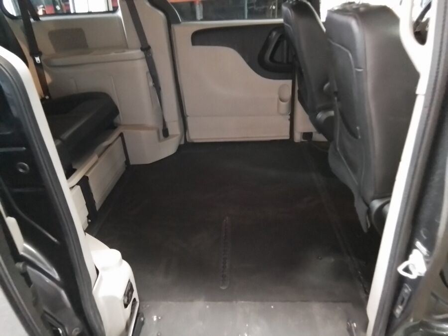 2017 Dodge Grand Caravan SXT - Photo 19