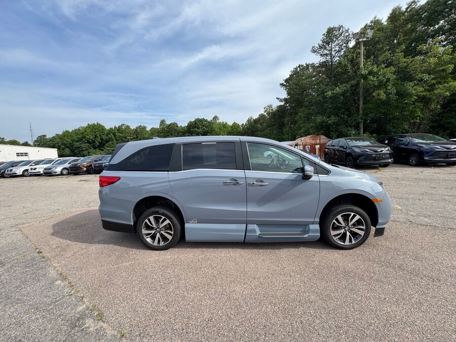 2023 Honda Odyssey Touring - Photo 6