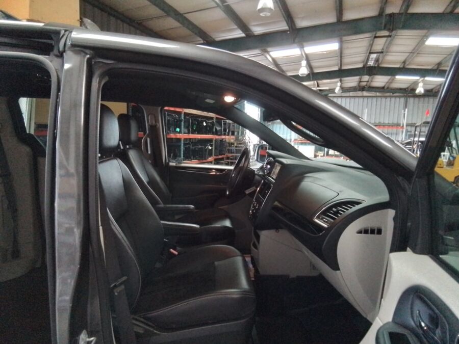 2017 Dodge Grand Caravan SXT - Photo 16