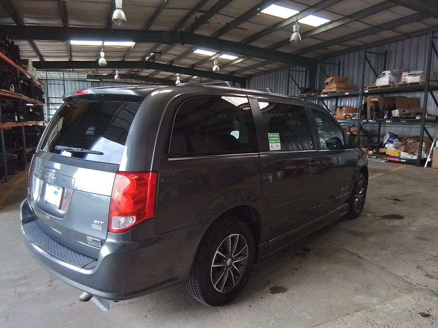 2017 Dodge Grand Caravan SXT - Photo 7