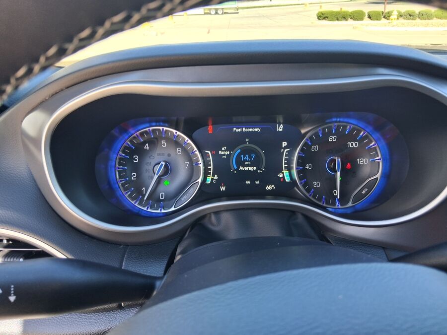 2026 Chrysler Voyager LX - Photo 24