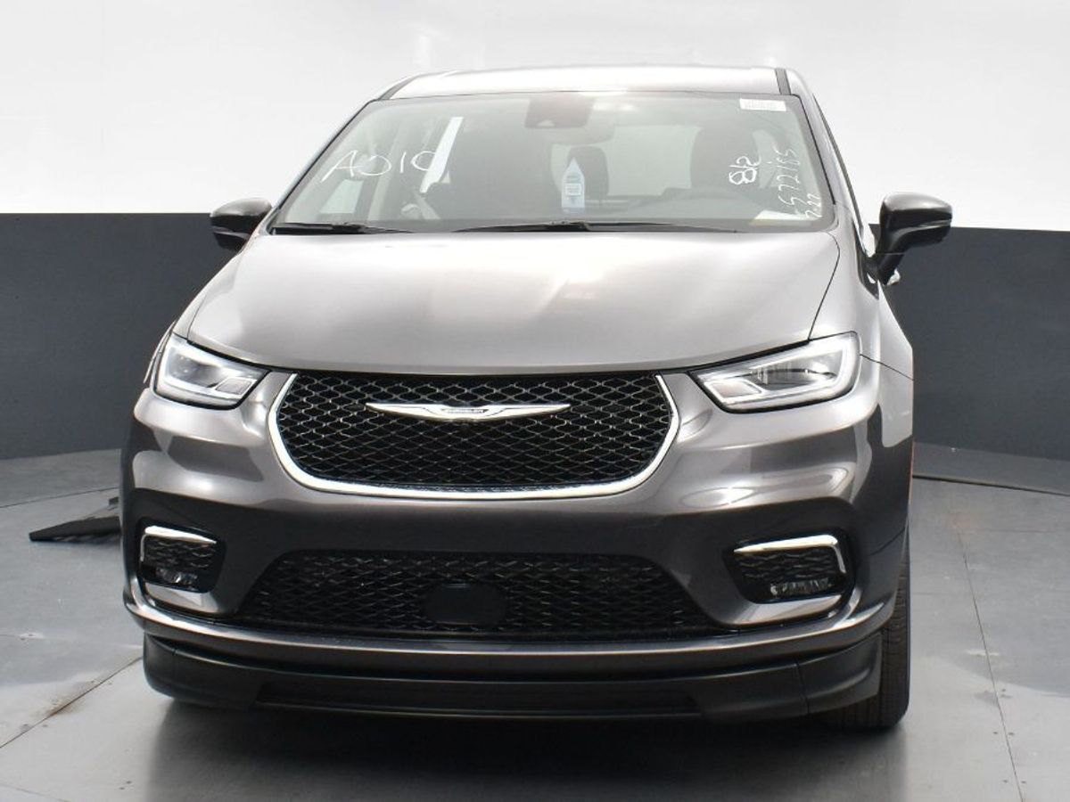 2023 Chrysler Pacifica Touring L - Photo 8